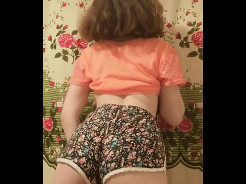 ❤️ Leanabh òg sexy a ’toirt dheth na shorts aice air a’ chamara ❤️  Pornografach  aig gd.tubsexercom.ru ❌❤